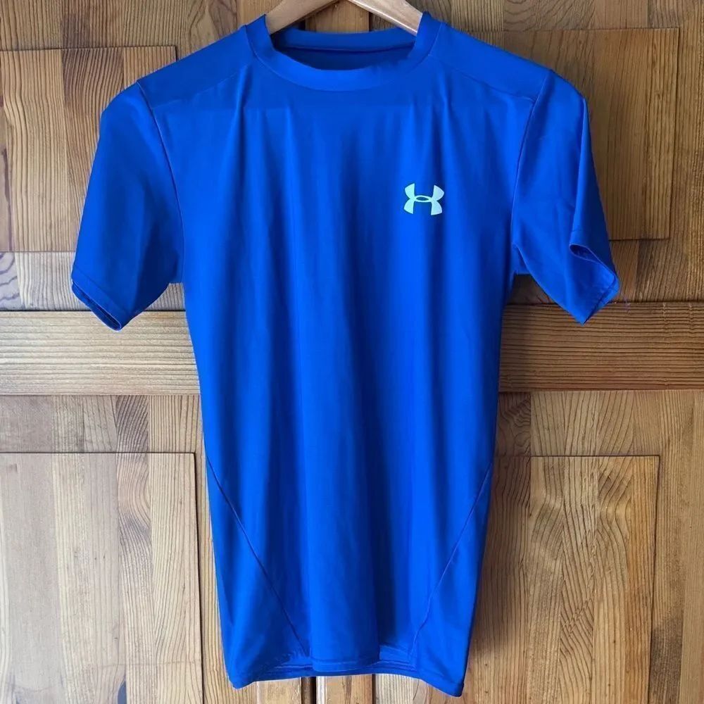Under Armour Men's Vibrant Blue Short Sleeve Tee. Size Medium